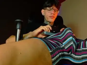 Chaturbate Adult Webcams of daviid_huge