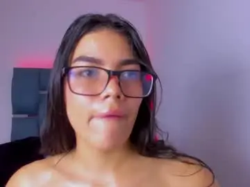 Chaturbate Free Live Porn of crazybaby_squirt