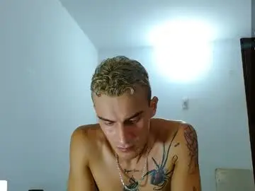 Chaturbate Live Sex of bray_hotboy
