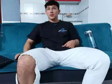 Chaturbate Live Sex Cam of jacques_cardiet