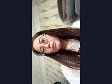Chaturbate Live Sex Cam of erinnthurmond