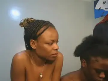 Chaturbate Sex Cam of petite_luxe1