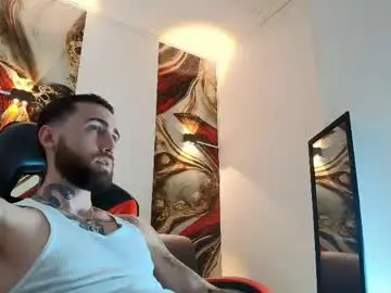 Chaturbate Nude Webcam of luke_davis01