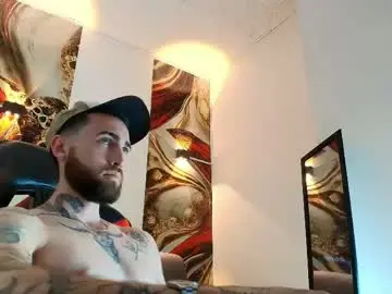 Chaturbate Live Sex of luke_davis01