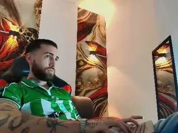 Chaturbate Nude Webcam of luke_davis01