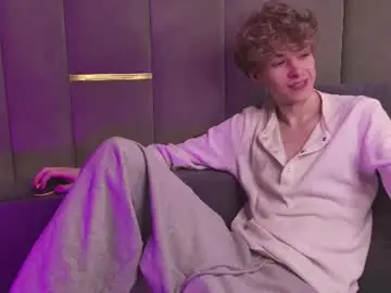 Chaturbate Adult Video Chat of curlytwinkboy