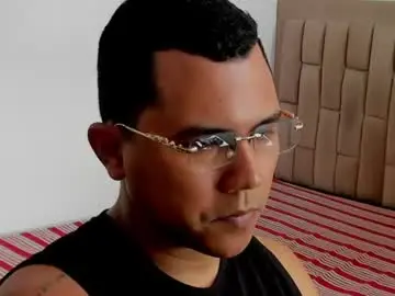 Chaturbate Live Sex Cam of steve_hard_