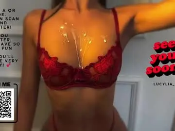 Chaturbate Sex Cam of lucylia_