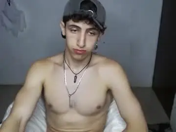 Chaturbate Live Sex Cam of noah_sokolov_