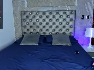 Chaturbate Live Sex Cam of valerydiamond_