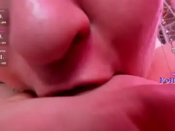 Chaturbate Adult Webcam of cutieeeandlove