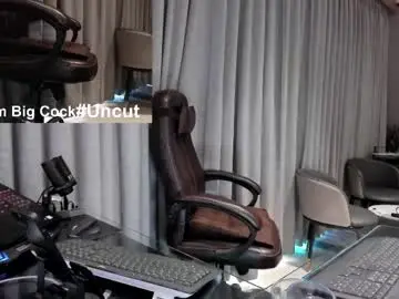 Chaturbate Live Sex of alpha_uk_boss