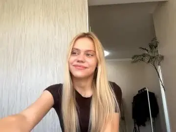 Chaturbate Live Sex Cam of kristifelicien