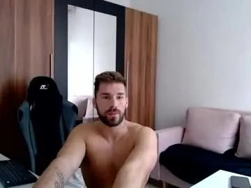 Chaturbate Live Sex Cam of darius_94