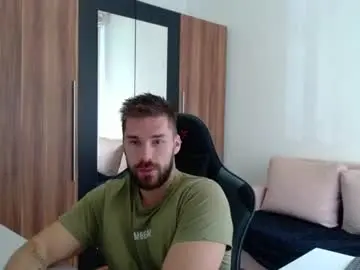 Chaturbate Live Sex Cam of darius_94
