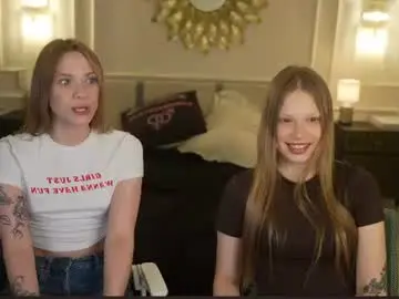 Chaturbate Live Sex Cam of kira0541