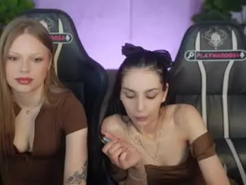 Chaturbate Live Sex Cam of kira0541