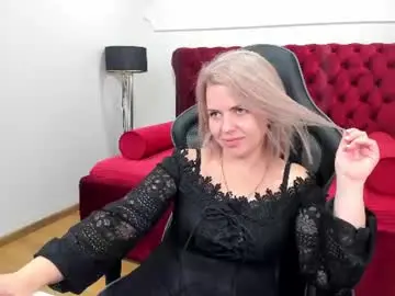 Chaturbate Adult Webcams of adeleravelle