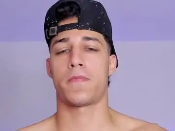 Chaturbate Free Porn Cam of orionblaze69_