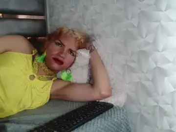 Chaturbate Free Porn Cam of helenashinegoldx
