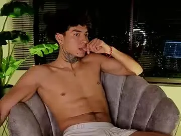 Chaturbate Live Porn of mike_bastian_