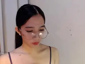 Chaturbate Live Sex Cam of seductive_abia