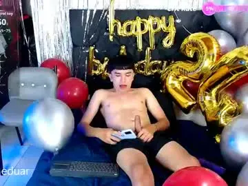 Chaturbate Free Live Porn of benji_hoter