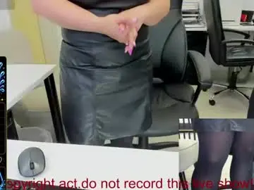 Chaturbate Live Sex of milf_viktoria