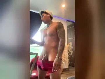 Chaturbate Free Live Porn of dominiofit