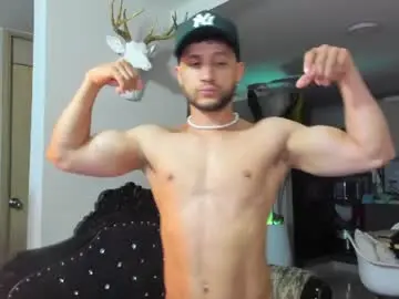 Chaturbate Adult Video Chat of paul_reyborg