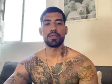 Chaturbate Live Sex Cam of myke_esthetic
