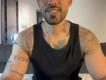 Chaturbate Live Sex Cam of myke_esthetic