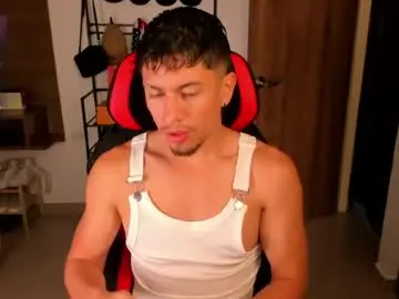 Chaturbate Sex Chat of aaronfox_