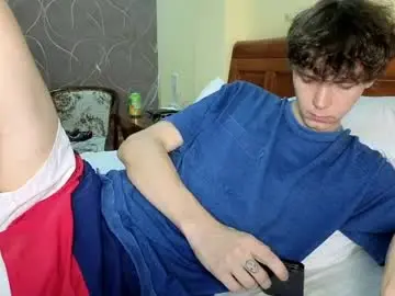 Chaturbate Free Porn Cam of doedeeer