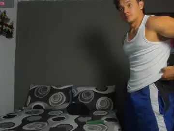 Chaturbate Free Live Porn of julian_wallace1