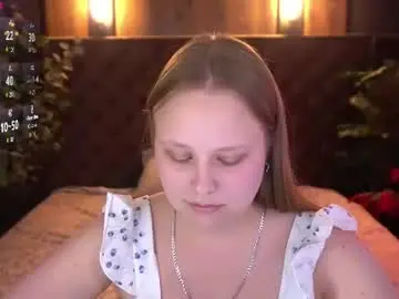Chaturbate Watch Live Sex Cams of crystallpaws_