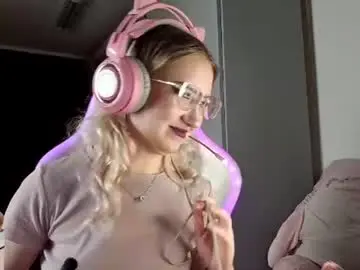 Chaturbate Free Live Porn of lomamcmeen