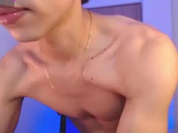 Chaturbate Live Sex Cam of andrew_courtz