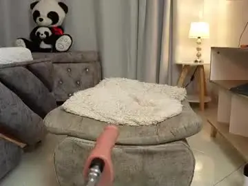 Chaturbate Nude Webcam of valentina0817