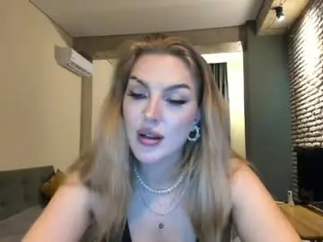 Chaturbate Live Sex Cam of hi_lina