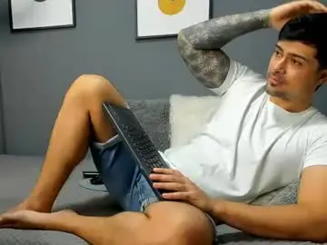 Chaturbate Free Porn Cam of adam_clarke