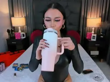 Chaturbate Free Porn Cam of mia_mow