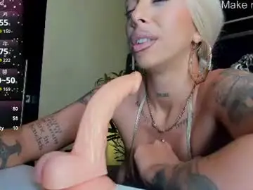 Chaturbate Live Sex of sofiequeen_