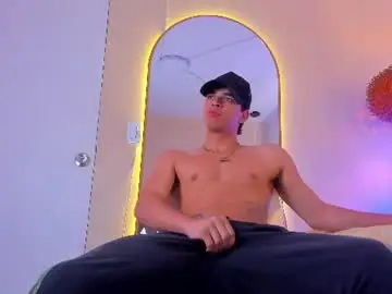 Chaturbate Adult Video Chat of benjamin_more