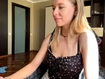 Chaturbate Best live sex cam show of iveydiefendorf