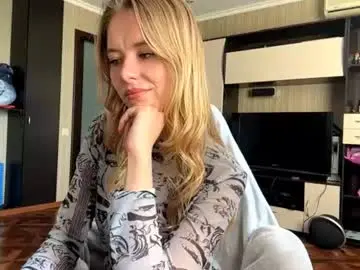 Chaturbate Live Sex Cam of iveydiefendorf