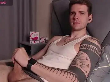 Chaturbate Live Sex Cam of mr_longboy
