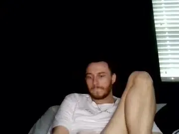 Chaturbate Live Sex Cam of cloudyydayzz