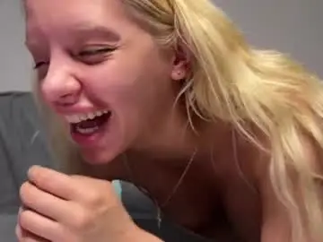 Chaturbate Best live sex cam show of lesi_moonie