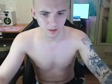 Chaturbate Adult Webcam of golden_boyyy21